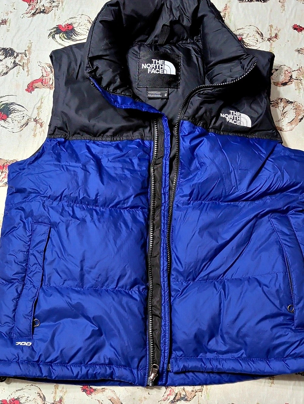 The North Face Blue & Black Puffer Vest Size Medium Women's Like New